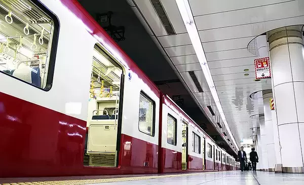 京急、羽田空港国内線ターミナル駅ホームドアをあす2/21から運用開始