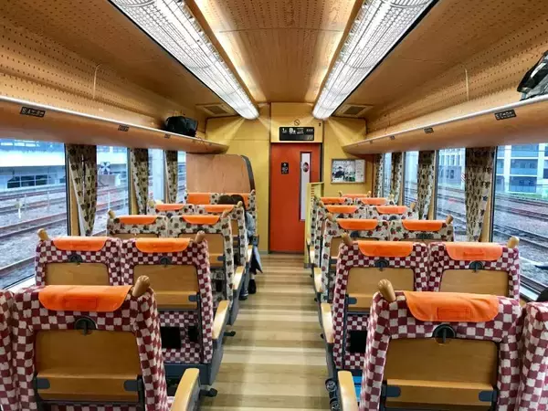 「ポップで可愛い「ハウステンボス号」に乗ってみた！」の画像