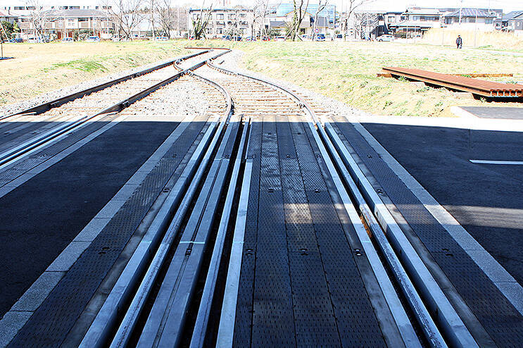 千葉県柏市の住宅街にある標準軌、わずか333mの線路【写真】