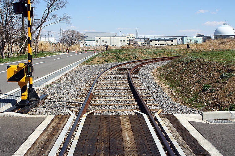 千葉県柏市の住宅街にある標準軌、わずか333mの線路【写真】