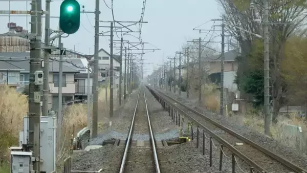 「パンタグラフを上げて普通の電車と同じ【非電化路線に乗ろう04】烏山線 その1」の画像