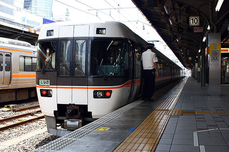 Jr東海383系が中央線富士見駅まで直通 諏訪しなの号 9 21 9 22 運転