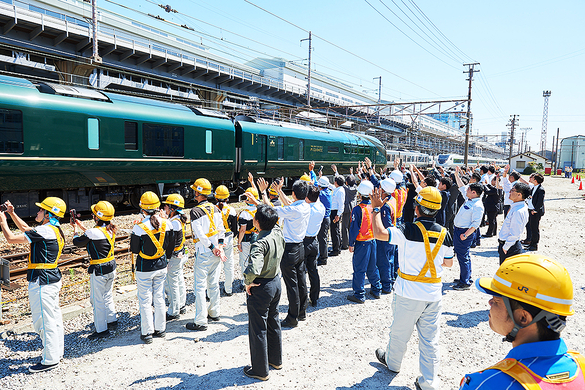 新潟 秋田を走る特急車両が千葉の車両基地にいるナゼ 再掲17 06掲載 19年5月26日 エキサイトニュース