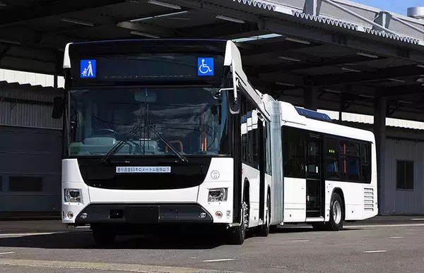 いすゞ日野共同開発 ハイブリッド連節バスの名称や価格が明らかに