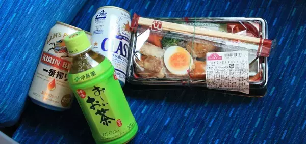 「新幹線のぞみ31号博多行き自由席でこれやべーだろマジ」の画像