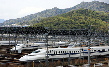 新幹線に特大荷物の事前予約制を2020年5月から導入、洗面所を荷物置き場に変更