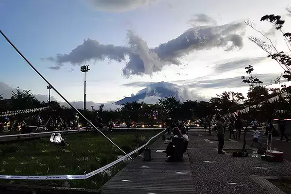 「【SWEET LOVE SHOWER 2019】キュウソ＆サカナ好き女子に、SUPER BEAVER ガチファン＿みんなのハッピーな笑顔」の画像