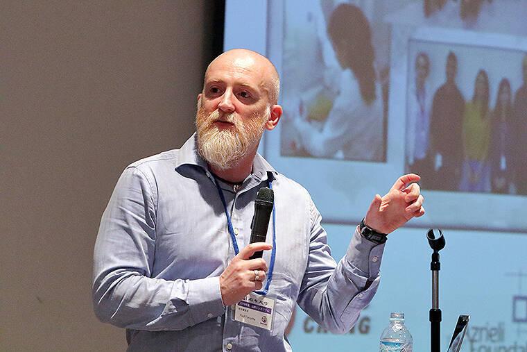 「動物との共生がもたらすヒトの心身の健康」を探求する国際シンポジウムに500人を超える聴講者、麻布大学で7月29日に実施