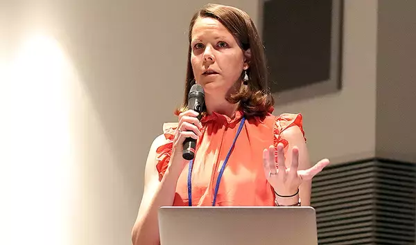 「「動物との共生がもたらすヒトの心身の健康」を探求する国際シンポジウムに500人を超える聴講者、麻布大学で7月29日に実施」の画像