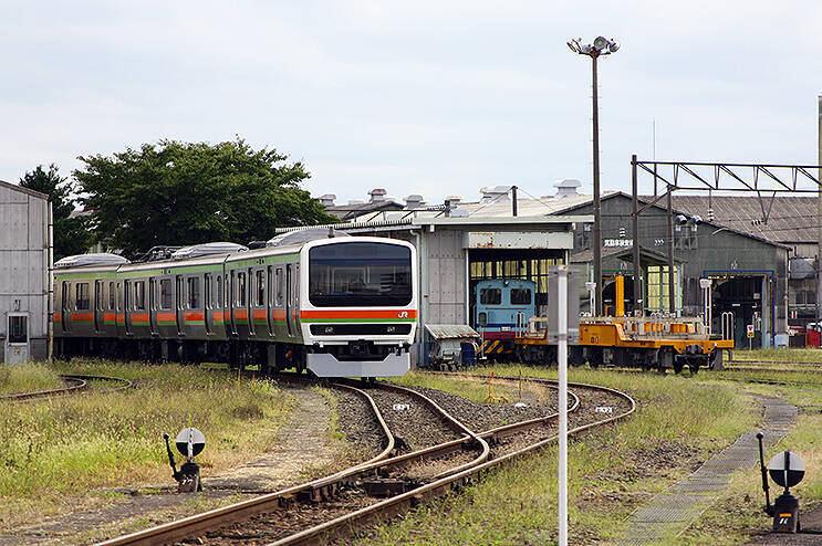 八高線209系に開通85周年ヘッドマークつき列車、10/1～11/30運転