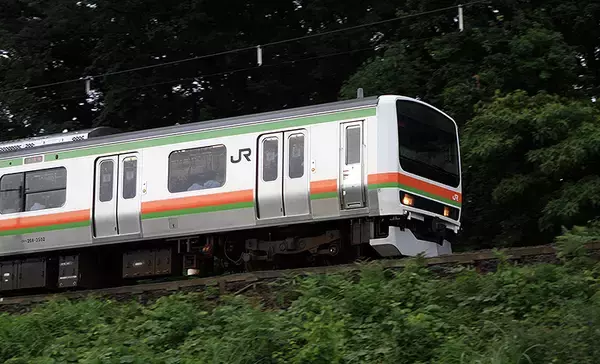 八高線209系に開通85周年ヘッドマークつき列車、10/1～11/30運転