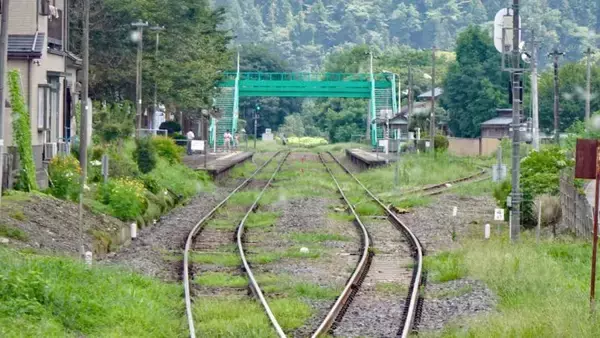 「ここも駅舎が過剰に立派な寄生駅です　水郡線全駅25【50代から始めた鉄道趣味】214」の画像
