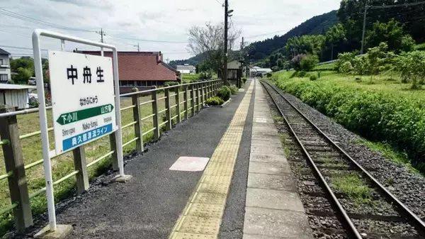 「ありえね〜　駅出入口に蜘蛛の巣！　水郡線全駅28【50代から始めた鉄道趣味】217」の画像