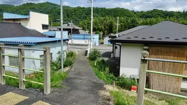「ありえね〜　駅出入口に蜘蛛の巣！　水郡線全駅28【50代から始めた鉄道趣味】217」の画像