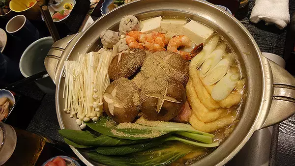 「いよいよ鍋の季節！ ちゃんこ霧島が25周年、陸奥部屋直伝の霧島味が身体に染みるーっ！」の画像