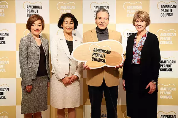 「いまアメリカ産ピーナッツに注目！ 知られざる栄養素と美容健康パワーにデーブ・スペクターも超びっくり！」の画像