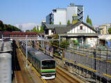 「いまの三角屋根の駅舎は東京オリンピック後に解体し再構築、新しい原宿駅は2020年3月21日から」の画像1
