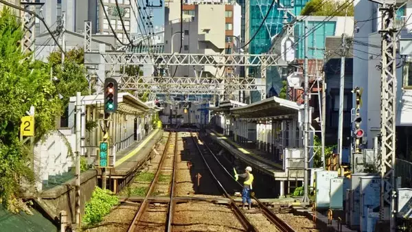 「JR代々木駅まで直線距離で150ｍ程なのに閑静【駅ぶら01】小田急線50」の画像