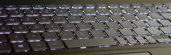 「ASUS VivoBook S15 S531FA 鮮烈デビュー！ エイスース最新モダンPCの優れたデザインと高い性能を全方位でチェック！」の画像