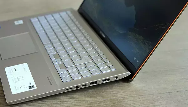 「ASUS VivoBook S15 S531FA 鮮烈デビュー！ エイスース最新モダンPCの優れたデザインと高い性能を全方位でチェック！」の画像