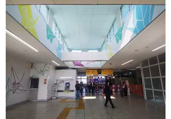 「東武、北越谷駅など五駅を整備　利用者増見据え駅構内サインの導入やバリアフリー設備の増強など」の画像