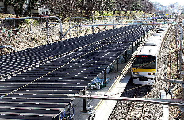 年完成の中央線 飯田橋駅 新ホーム 新駅舎へ続く階段やエレベータもみえてきた 動画6発 年1月8日 エキサイトニュース
