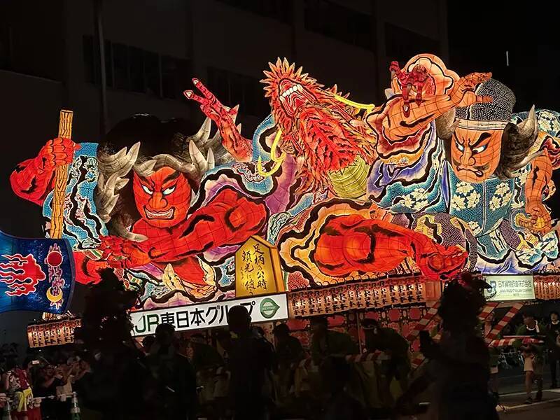 2026年最新・東北夏祭り完全ガイド！ 日程一覧と臨時新幹線で行く“宿なし”青森ねぶた参戦や「祭りはしご旅」の攻略ガイド