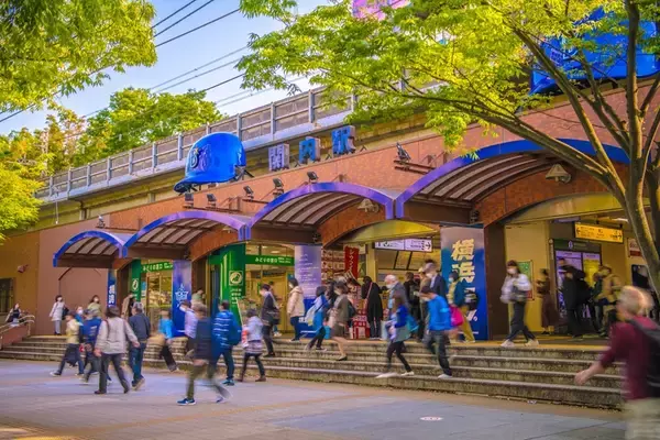 「横浜･関内駅前が激変「BASEGATE横浜関内」国内最大級34店舗のバル街･常設ライブビューイングアリーナ･星野OMO7ホテルなど2026年3月19日開業！」の画像