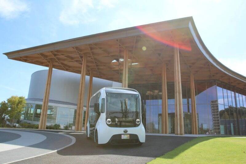 SFが現実に？未来の自動運転社会へ向け トヨタの次世代EV「e-Palette」が “名古屋駅〜STATION Ai” で定期運行を開始！