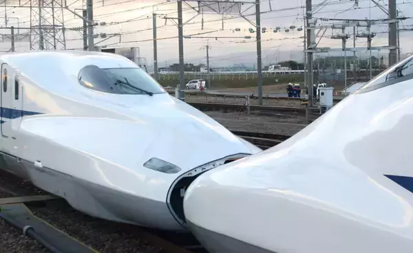 「引退したドクターイエローT4編成と再会？ 2026年「浜松工場へGO」ツアーは先頭車同士の激レア連結や最上級座席も公開！ 料金と予約方法は？」の画像