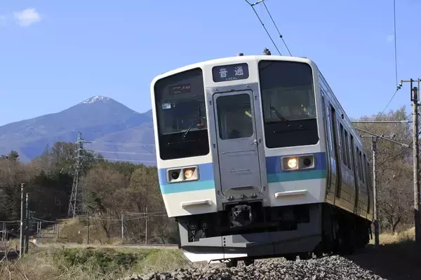 「JR武蔵小金井駅100周年 211系がやってくる！ 普段は入れない検修庫に潜入 撮影会＆入換車両乗車体験を開催（4月8日発売開始）」の画像