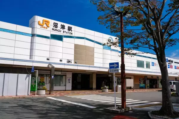 「「イオンタウン沼津」旧イシバシプラザ跡地に！ JR沼津駅から徒歩10分に全50店舗の公園型SCが2027年オープン！「カベヌマ」アートも」の画像