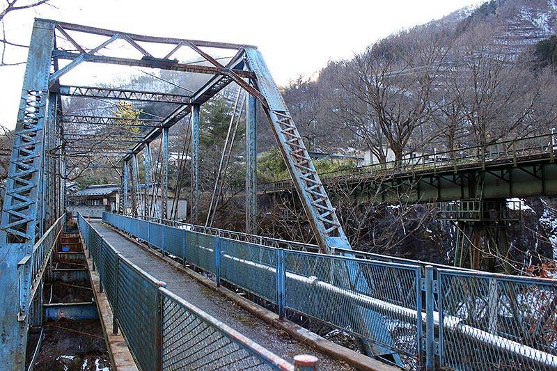 足尾線 廃線跡と産業遺産をめぐる自分リセット時間、銅山のまちから日光市街へ路線バスで峠越え…日光・足尾ルートパスでおトク旅