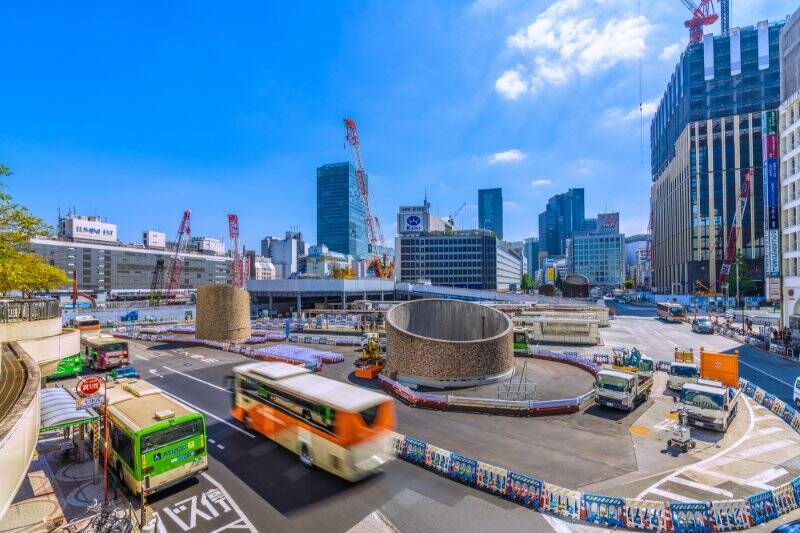 京王電鉄【乗降人員ランキング】過去4年で乗降客が急伸したトップ3駅は？リニア新駅「橋本」や 再開発効果、新宿･渋谷･吉祥寺などの動向も