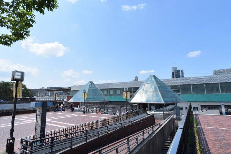 京王電鉄【乗降人員ランキング】過去4年で乗降客が急伸したトップ3駅は？リニア新駅「橋本」や 再開発効果、新宿･渋谷･吉祥寺などの動向も