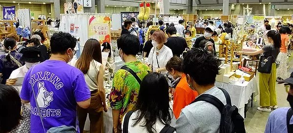 「涼しいフェスへ行こう！ 7/23-24 ハンドメイドインジャパンフェス2022 クリエーターの傑作アイテムや音楽ライブ 絶品グルメに出会える2日間、フォトレポート」の画像