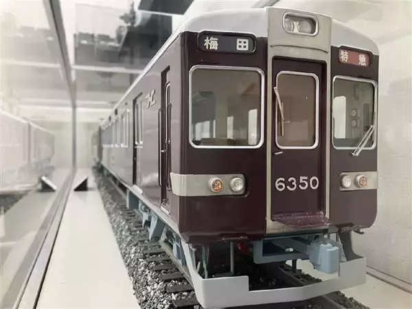 関西私鉄の雄、マルーンの電車　関東に見参　ロマンスカーミュージアムで企画展「小田急と阪急」（神奈川県海老名市）
