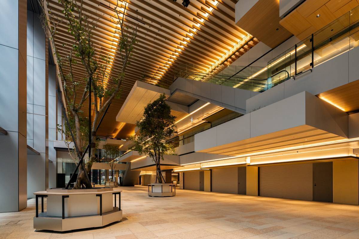 東京駅直結「TOFROM YAESU TOWER」竣工！八重洲口の51階･巨大複合ビルに劇場･60店のショップ･医療施設も、3/20バスターミナル拡大