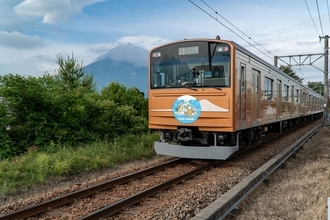 【9/1運行開始】富士急行線の特別電車「サンエックス パラダイス開業記念号」でリラックマやすみっコぐらしと遊園地へ