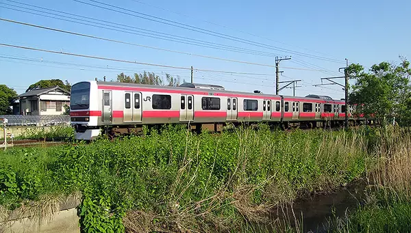 京葉線E233系5000番台ファミリーのなかで孤高の存在、209系500番台ケヨ34編成はいまも快走中