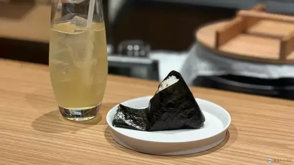 「高輪ゲートウェイシティの新エリア「MIMURE」3/28開業、ASAKO IWAYANAGI新業態や究極の牛丼など全22店舗をレポ、都会に“雨”が降る？」の画像