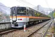 ランキング上位の「秘境駅」を巡れ！373系「飯田線秘境駅号」で楽しむ長大なローカル線