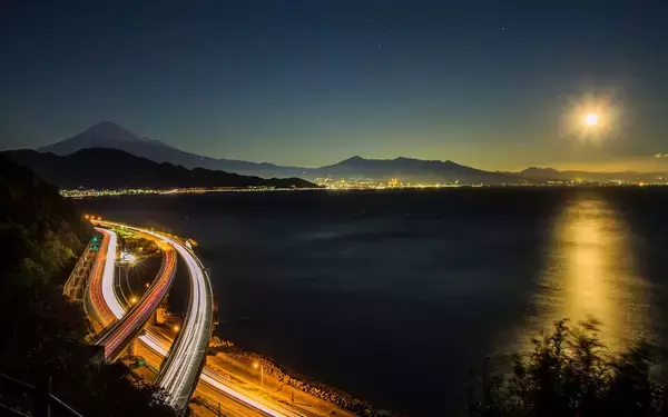 「静岡で冬のイルミネーションと絶景夜景を！”おまちハートファンタジー”と富士山を望む日本夜景遺産、”静岡おでん”まで冬の夜を満喫」の画像