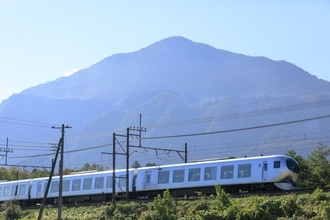 【2026年夏】西武鉄道でおトクに秩父へ？ 小児50円＆コスパ最強きっぷで「安・近・短」な家族旅行！ 深夜の正丸トンネル探検や特急ラビューも