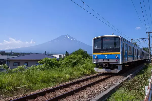 「富士山と花火の絶景コラボ！2026年「河口湖湖上祭」を楽しむ完全ガイド＆鉄道アクセスのススメ」の画像
