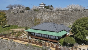 憧れの「城泊」が自分好みにカスタマイズ可能に!? 国登録有形文化財・丸亀城「延寿閣別館」にオーダーメイド型の宿泊プランが誕生！