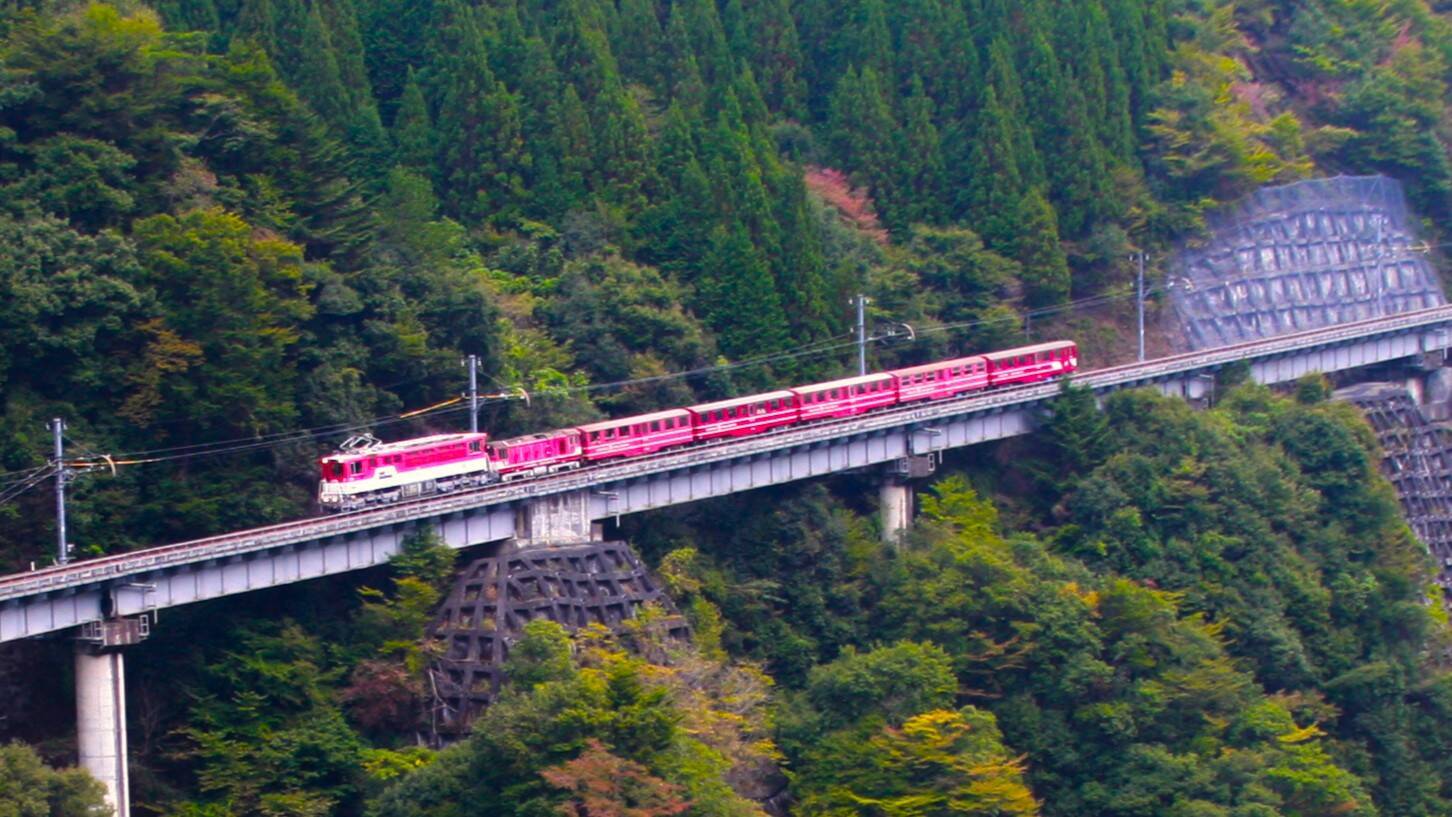 大井川鐵道が「観光鉄道」へ！井川線が7月から一律3,500円に！湖上駅の絶景と日本唯一のアプト式で挑む挑戦、背景や定員制･新料金体系も解説