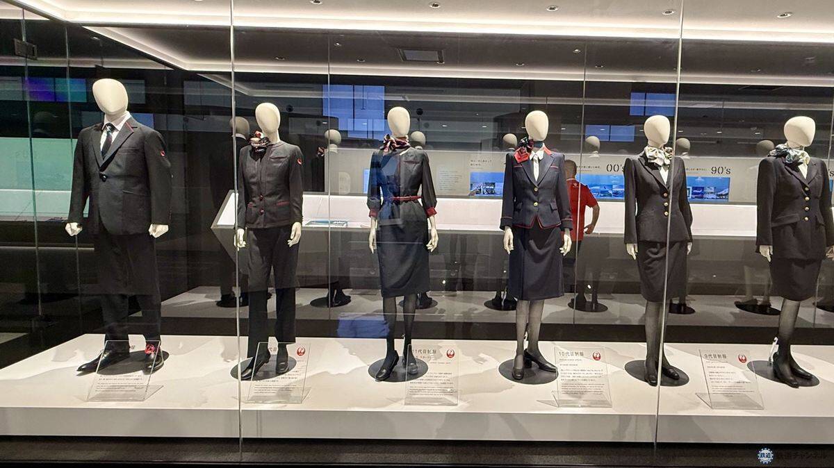 【2026年最新】羽田空港のJAL工場見学「JAL SKY MUSEUM」完全ガイド！ 大迫力の格納庫や歴代制服、激戦必至な予約のコツとは？