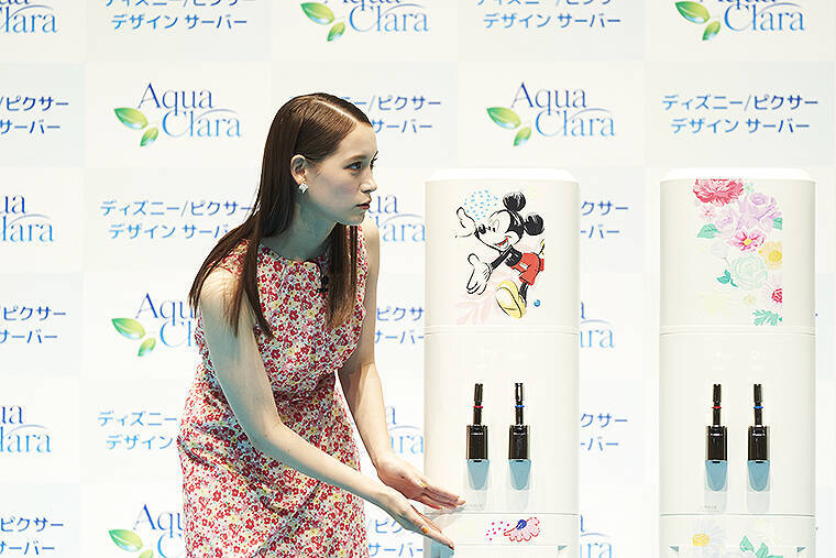 アクアクララ「ディズニー/ピクサーデザイン サーバー」誕生 ミッキーなど4種 トラウデン直美 FUJIWARA 原西 藤本も絶賛 「水ボトルもギャグも再利用 パクリじゃない」