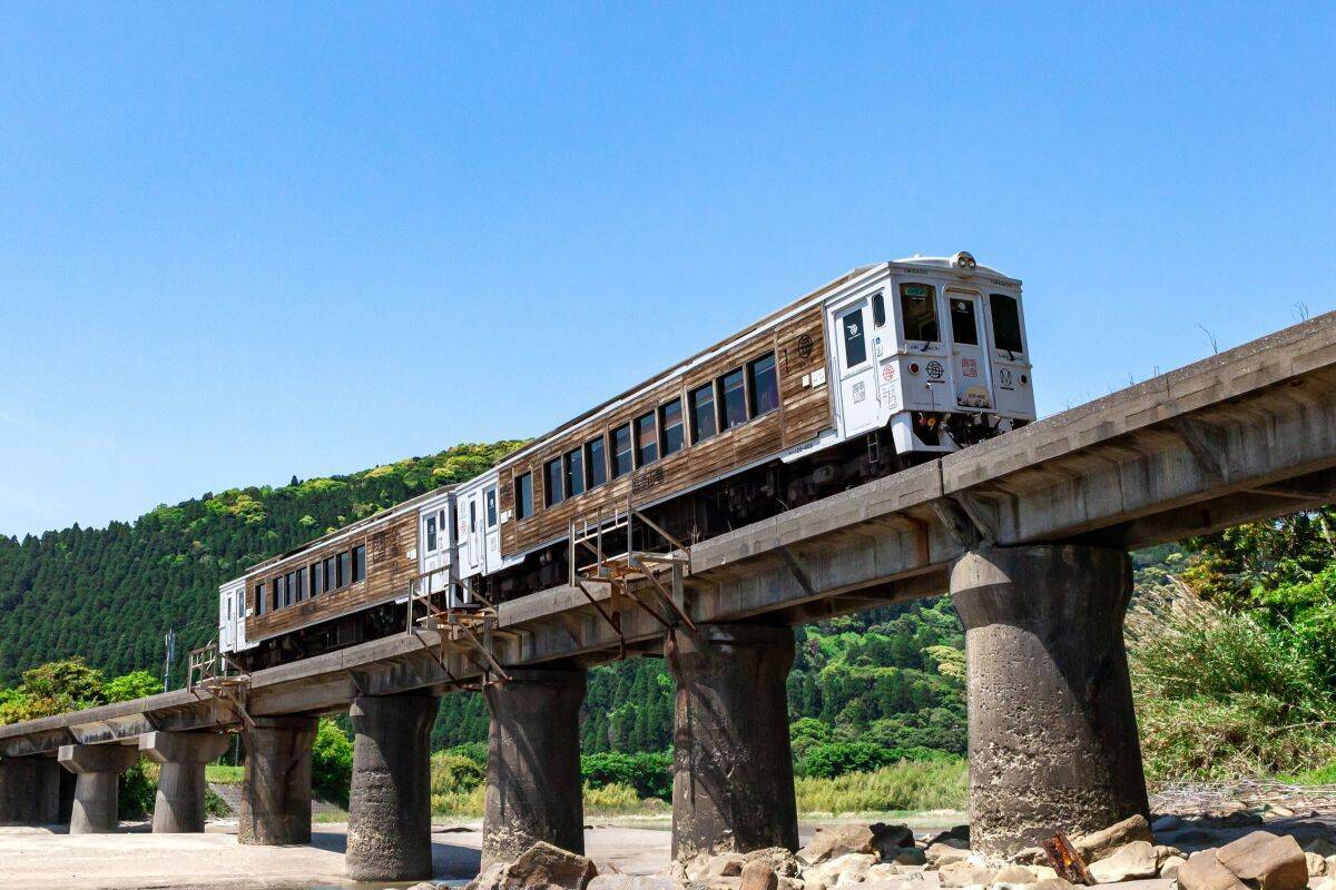 JR九州、GWに特急「ソニック・にちりん」など計64本を増発、大分･宮崎方面へのアクセス増強！4/29～5/5「有田陶器市」への臨時特急も